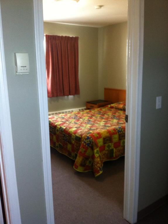 Raccoon Lodge Motel Sylvan Lake Kamer foto