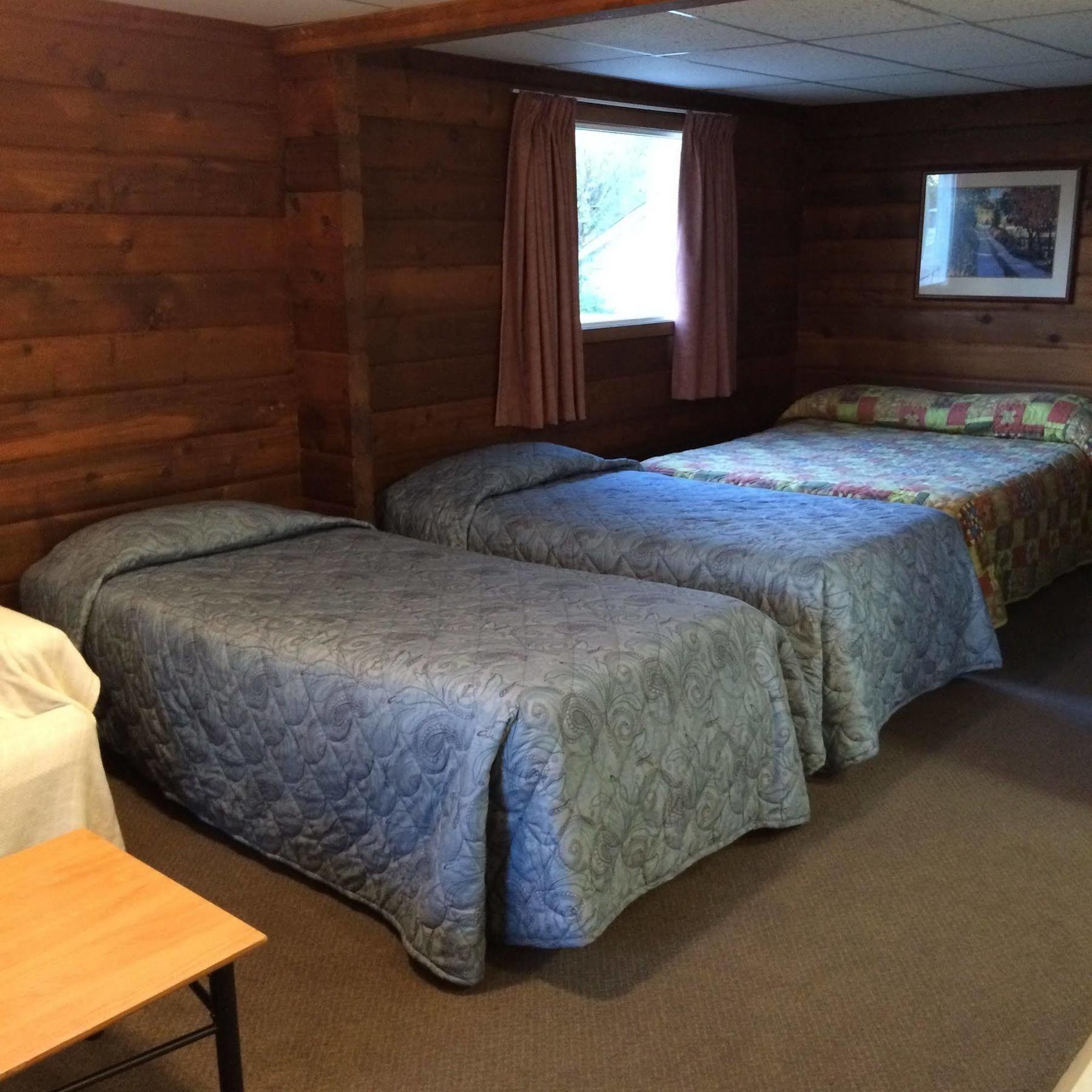 Raccoon Lodge Motel Sylvan Lake Buitenkant foto