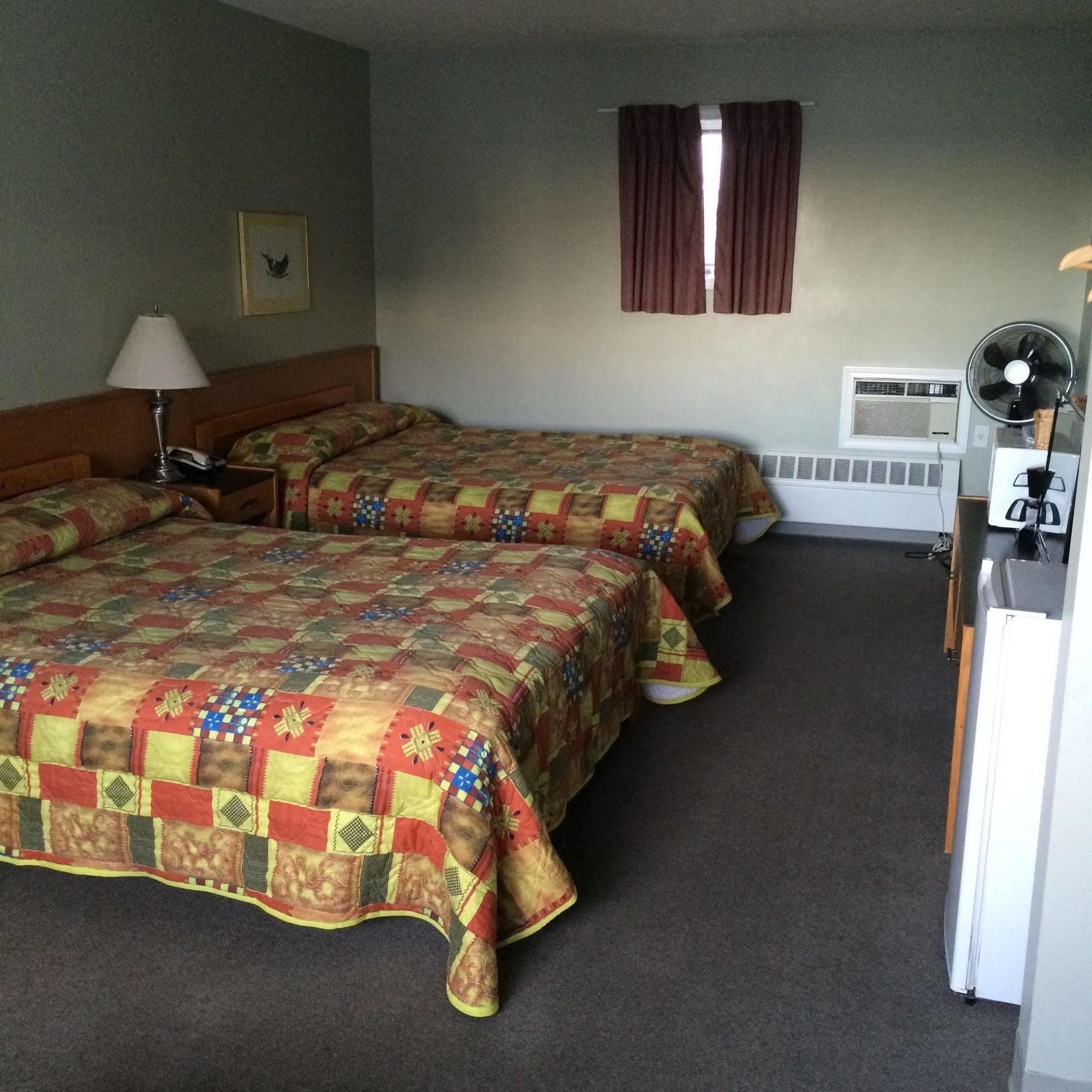 Raccoon Lodge Motel Sylvan Lake Buitenkant foto