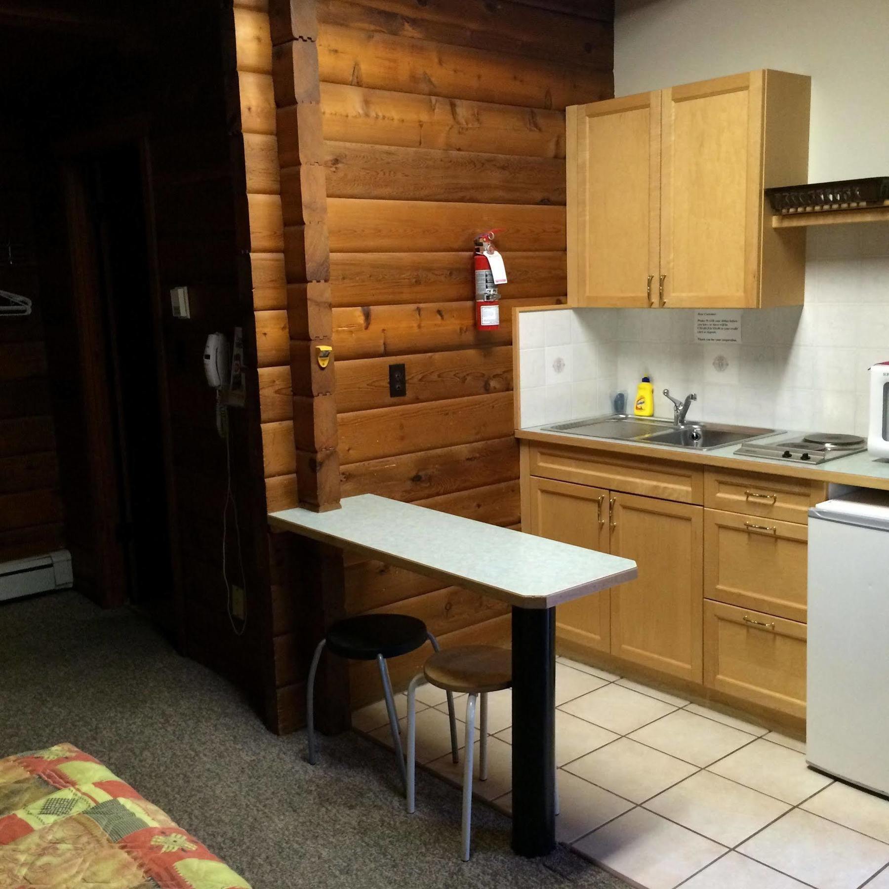 Raccoon Lodge Motel Sylvan Lake Buitenkant foto